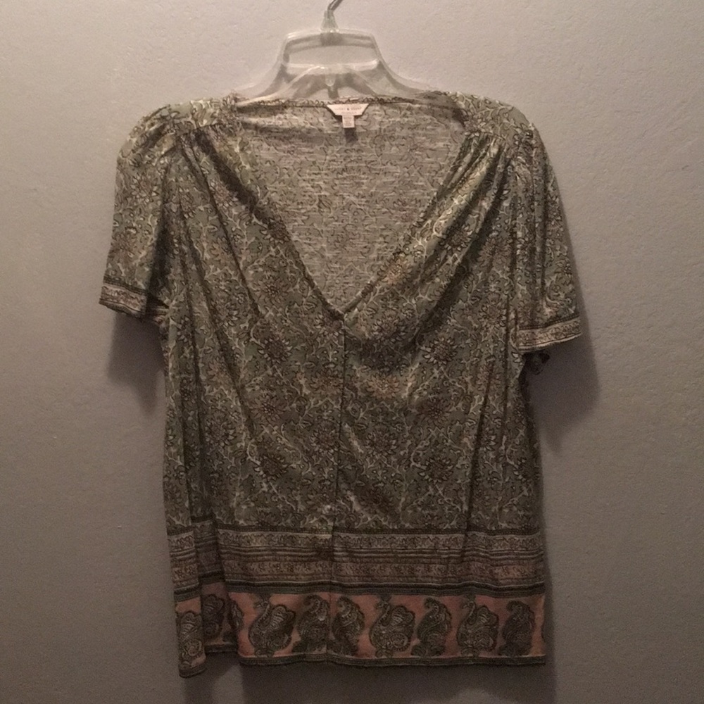Lucky Brand button front top.